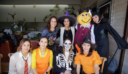  Ofelia Nava, Paty Soto, Leyre Hurtado, Rosana Prieto, Alejandra Rodríguez, Vanessa Juárez, Adriana Medina y Cristina Alonso.