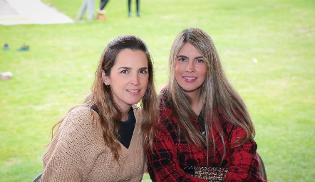  Eunice Camacho y Mariana Berrones.