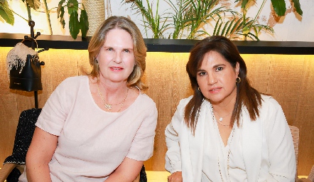  Carmen Zwieger y Margarita Martínez.