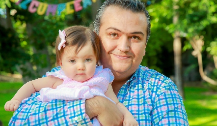  Paco Ruiz con su hija Valentina.