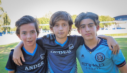  Santi Conde, Diego Torres y Diego Carreras.