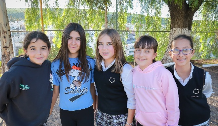  María Julia Gutiérrez, Carol Olvera, Nelly Ortega, Gaby Sarquis y María Alejandra Gómez.