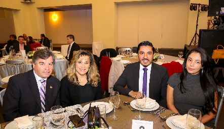  Luis Gerardo Ortuño, Ana Lilia Von Der Meden, Sergio López y Nitsia Romero.