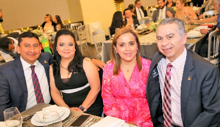  Guillermo Ramírez, Elizabeth Gama, Sagrario Zúñiga y José Luis Navarrete.