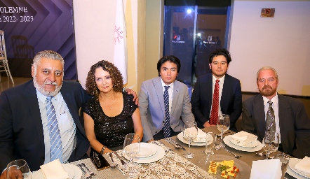  Francisco Ponce, Larisa Martel, Carlos Silva, Jair Silva y Antonio Gerver.