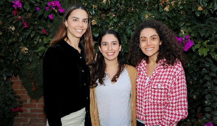  Mercedes Bárcena, Paola Córdova y Paola Zepeda.