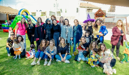  Las mamás de los compañeros de Kínder.