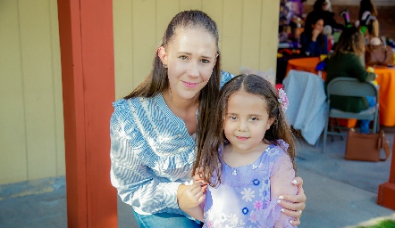  Lulú Garza y Ana Sofía.