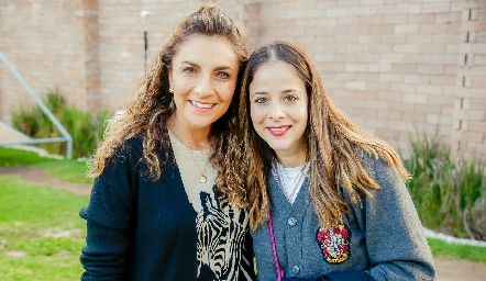  Alejandra Dip y Adriana Ramón.