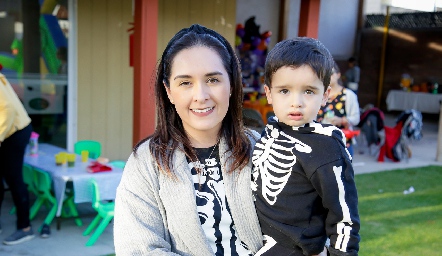  Gaby Miramontes y Mauricio Burgos.