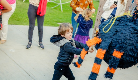  Momento de la piñata.