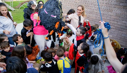  Momento de la piñata.