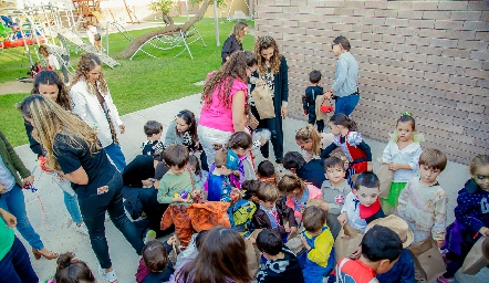  Momento de la piñata.