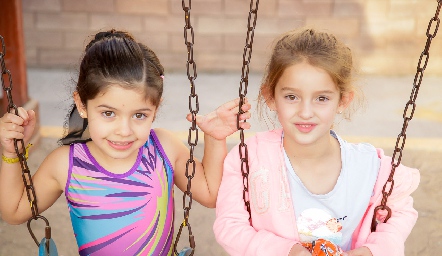  Javiera y María Inés.