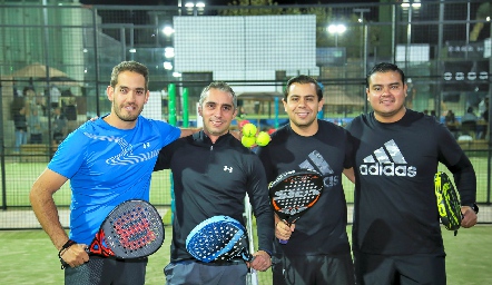  Ricardo, Héctor, Eduardo González y Gabriel Díaz.