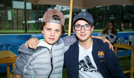  Santiago Castro y Patricio Flores.