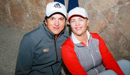  Oscar Olivares y Silvia Garza.