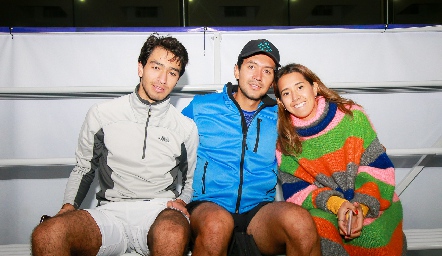  Alex Siller, Andrés Siller y Carolina Ávila.