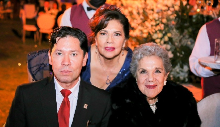  Rodolfo Ruiz, Martha Mercado y María Ruiz de Mercado.
