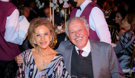  Gloria Estrada y Pedro Martínez.
