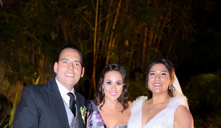  Bradish Payán, Cristina Herrán y Carmelu Díaz.