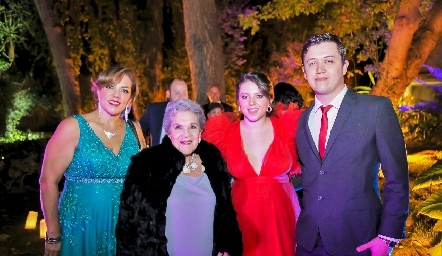  Cristina Ruiz, Mari Chuy Mercado, Vanessa Moreno y Brandon Reynosa.