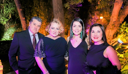  Ricardo Torres, Angélica Díaz, Marisol Pérez y Marisol Reyna.