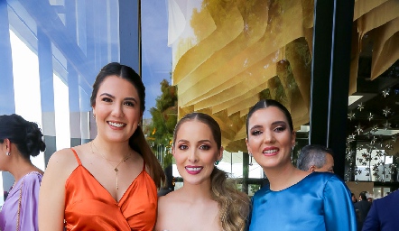  Diana Villanueva, Laura Bravo y Mimí Navarro.