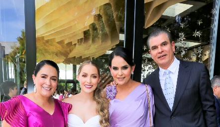  Laura Rodríguez, Laura Bravo, Marily y Javier Tobías.