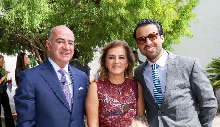  Rafa Olmos, Adriana de Olmos y Samuel Romo.