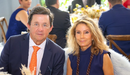  Chato López y Lourdes Herrera.