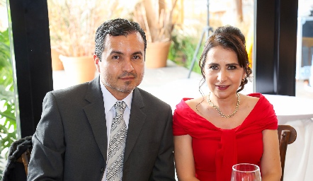  Javier Cuellar y Elizabeth Torres.