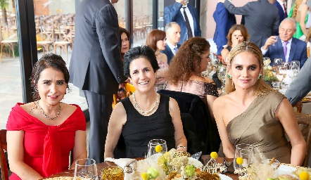  Elizabeth Torres, Martha Eugui y Alma Delia Sánchez.