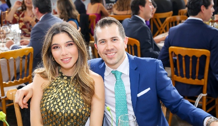  Veida Villarreal y Antonio Musa.