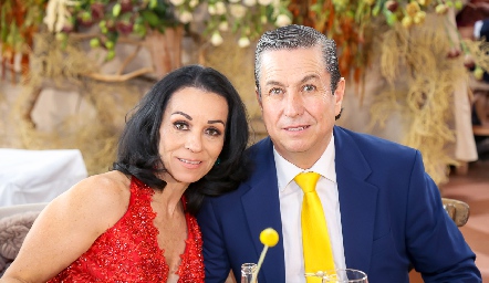  Adriana Espinosa y Alejandro Sánchez.