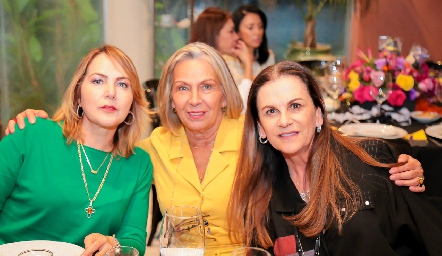  Verónica Vega, Ángeles Mézquida y Raquel Eichelmann.