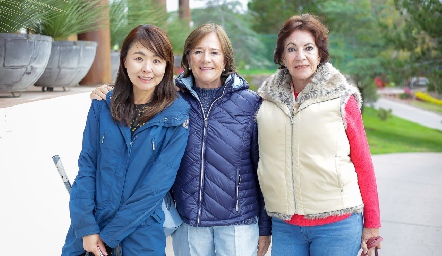  Tomoko Fujikawa, Maru Meade y Rosa Elena Nieto.
