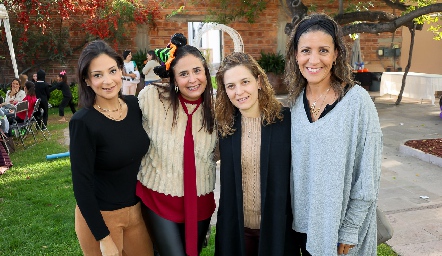  Ana Fernanda Tovar, Tatiana Rodríguez, Magdalena y Marifer Bernal.