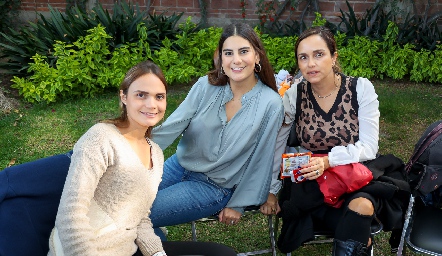  Miriam García, Lu Castelo y Paty Estrada.
