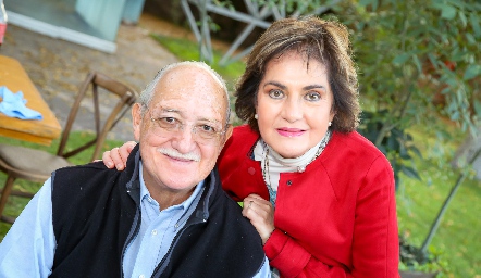  Carlos Velázquez y María Zendejas, abuelos de Gastón.