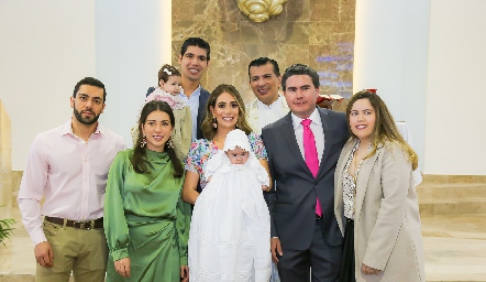  José y Cristina Lorca, Carola y Rafael Tobías, Andrea Lorca, Padre Rubén Pérez, Isabella, Héctor y Priscila Gordoa.