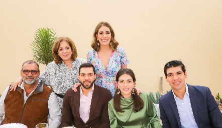 José, Laura, Joe, Andrea y Cristy Lorca con Rafa Tobías.