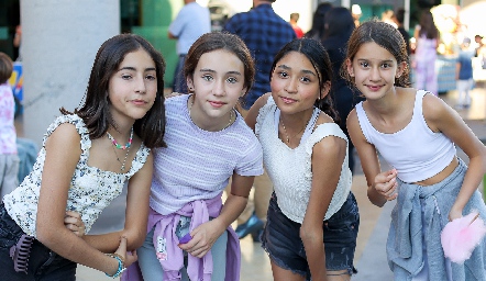  Isabela, María Inés, Daniela y Fer.