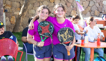  Valentina Pacheco y Daniela Meza.