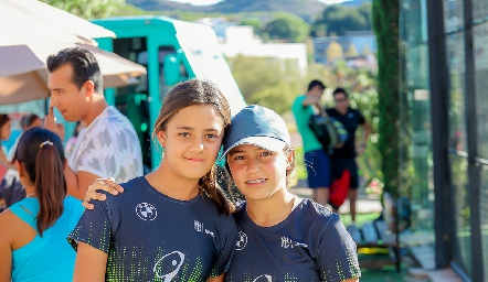  Valentina Fernández y Lu Lebrija.