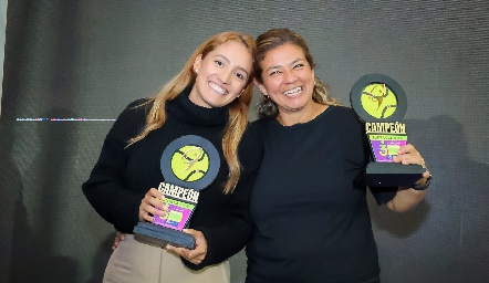  Alondra Orantes y Bere Martinez.