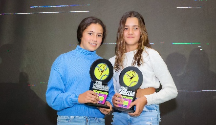  Valentina Fernández y Xaviera Lebrija.