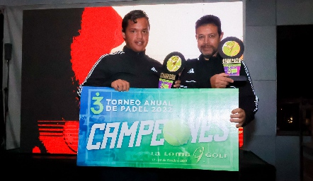  Santiago Chávez y Nicolás Herrera.