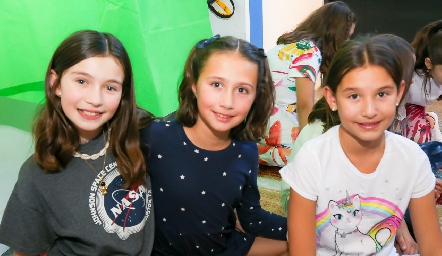  Máxima, Elena y Alexia.