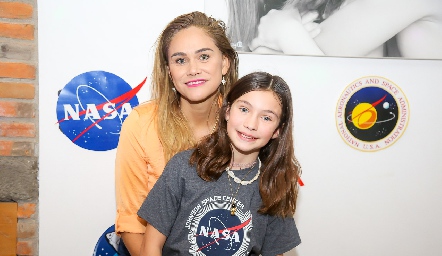  Máxima de Alba y Danaé Enríquez.